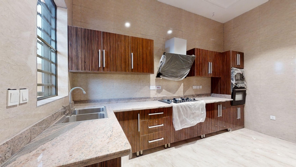 CasaLomaCourt03212020_105918 Virtual Tour